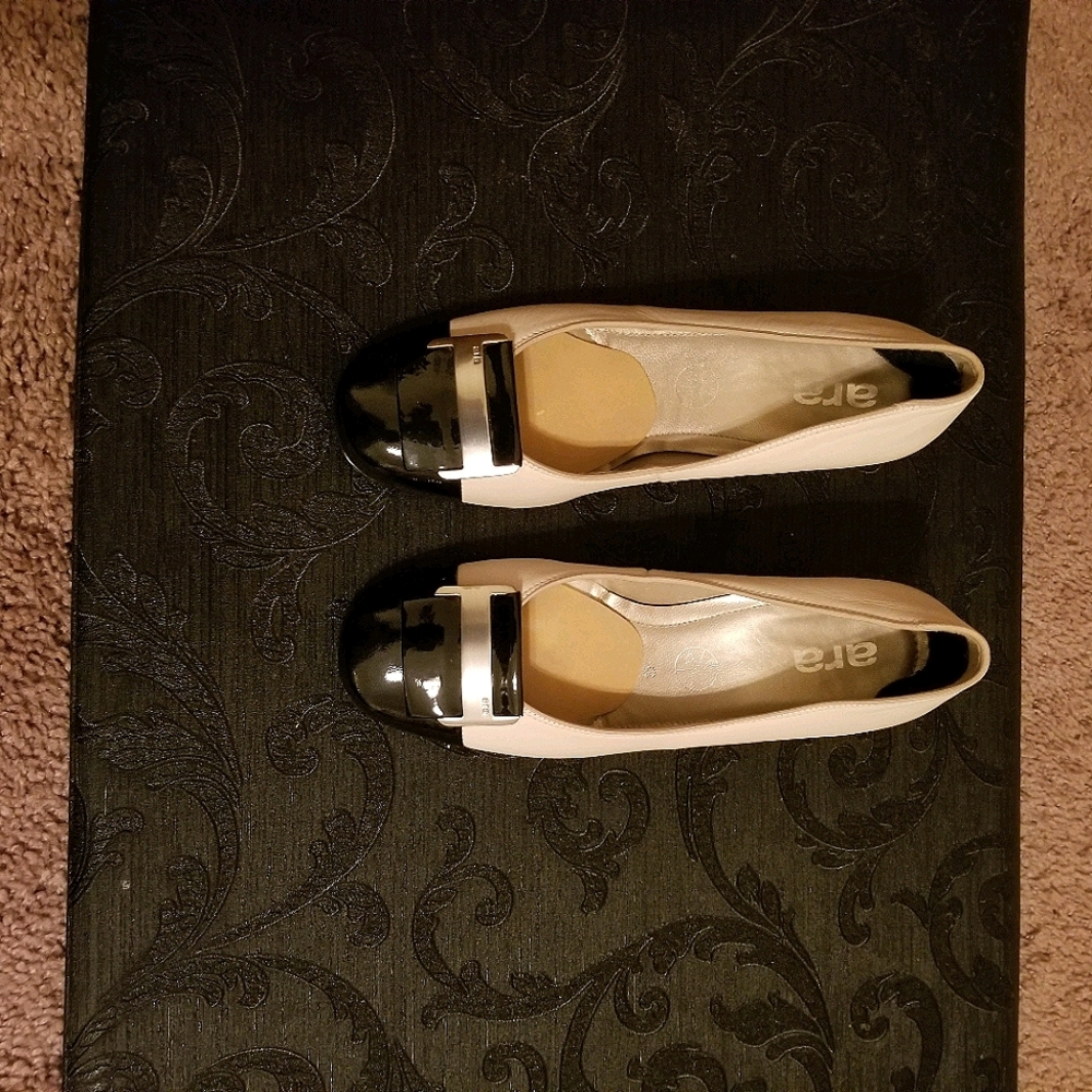 Dress shoes